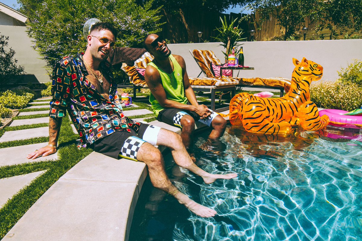 TheRealMarcLo's tweet photo. โ๏ธBRINGING DAT HEAT!! NEXT WEEK!! POOLSIDE VIDE JULY 17th!! 1st single from our new EPโ๏ธ
๐๐ฅ๐โโ๏ธ๐โโ๏ธ๐ฅ๐
For real tho....pre save if you ainโt a fake fren ๐คณ
#poolsidevibe #prettysistermarclo #summertime #hotgirlsummer #hotboysummer #zfunkera #MarcLouniverse https://t.co/jq5442F1Yi