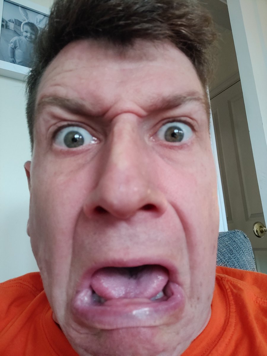 EdBeef's tweet photo. @Mowgzilla My reaction to each pic: https://t.co/HwnAs7s8xt