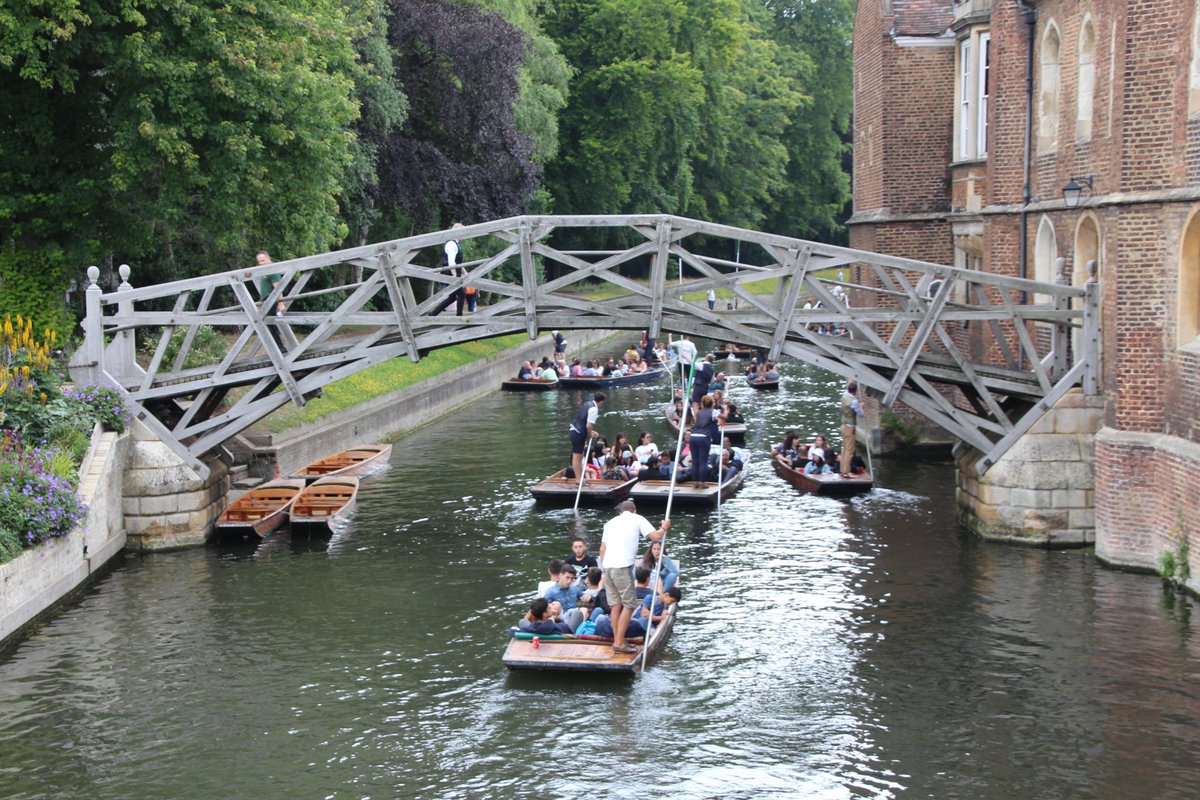 churchill_house's tweet photo. Today in Cambridge our students at Ramsgate Homestay got to experience traditional Punting :D #churchillhouse https://t.co/cFRq9UFgaq