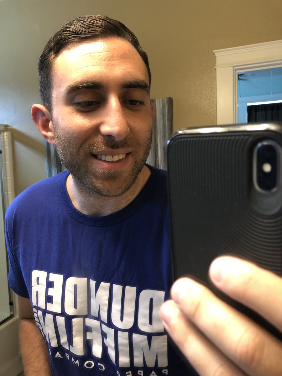 SchreiberEvan's tweet photo. RT = LOVE IT!
❤️ = LOSE IT!
Back to work at @KATUNews on Monday and feeling indecisive about my facial hair — I’m sure my bosses will decide for me, though. #SoPortland 🧔🏻 https://t.co/u4TFcU3BMe