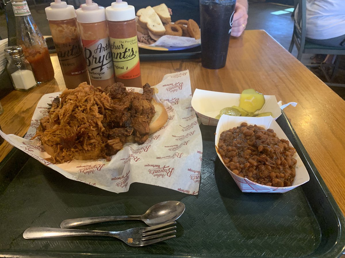JasonWiggsBBQ's tweet photo. #ArthurBryants BBQ not bad. Sweet with Heat! Large portion that fills up this fat man!! https://t.co/dBHB3XXnv7