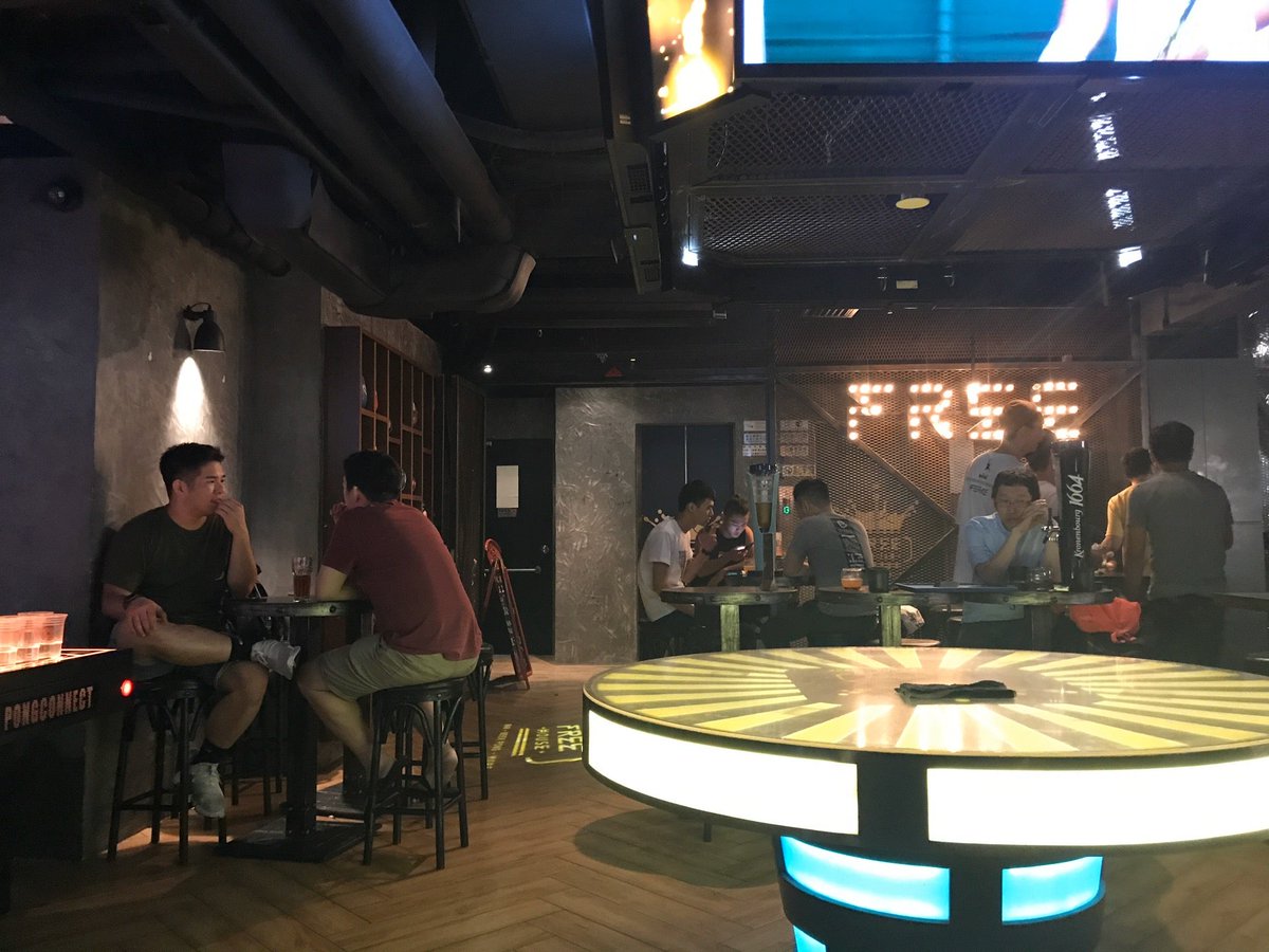 Vicki (@ Cheng Mansion 鄭公錧 in Hong Kong) swarmapp.com/c/fefllyO0cy0