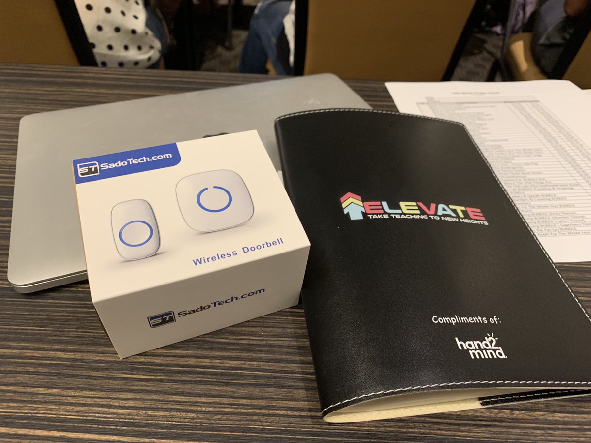 Wireless doorbell swag from SadoTech.com #elevateyourclassroom #elevateaustin #kinderteacher