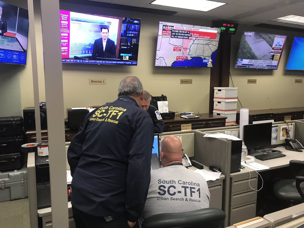 SCStateFM's tweet image. @SCStateFire Palmetto IST, @LAFIREMARSHAL IST, and FEMA US&amp;amp;R IST preparing for a tactics meeting. #HurricaneBarry #teamwork