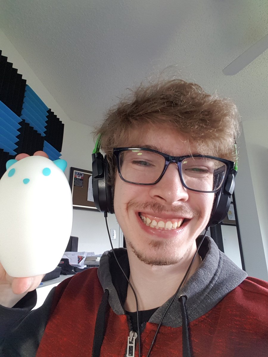 Chimchart3's tweet photo. 🥳ITS PARTY TIME!🥳
It's finally time to celebrate one whole year of streaming! 8 hours, tons of games, and game design all crammed in here! Come join the fun!

💜🎉https://t.co/S3PES7iXSH🎉💜
#juicecrew #celebration #risetheroof #endgameguild https://t.co/f9FTS6eRqK