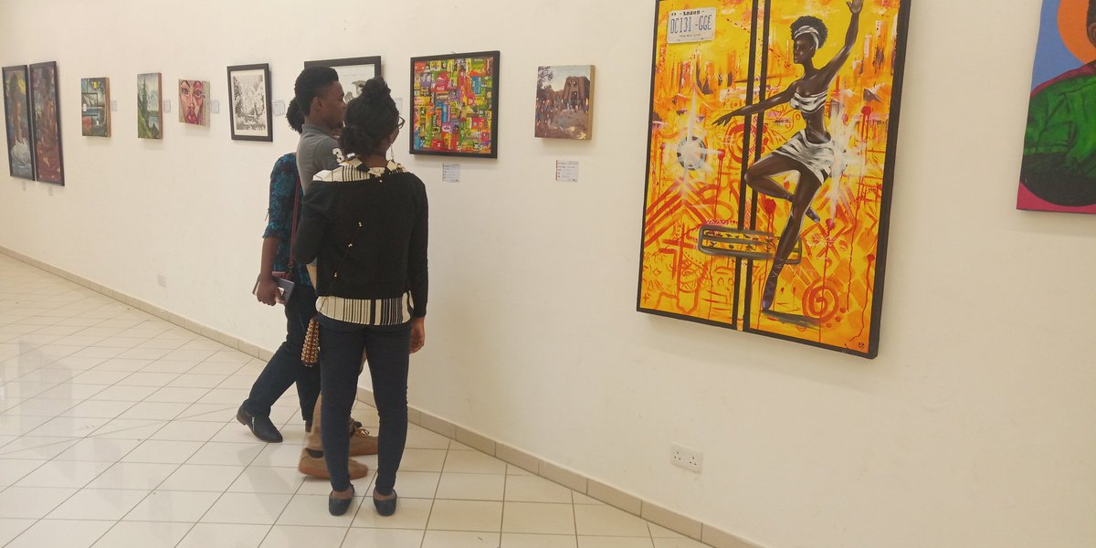 ifeolowu1's tweet photo. Today is the last day of Alit Festival and @ICanDrawAfrica Art Exhibition (Abuja).. Met Mr. IKE Ogoegbulem who sowed a seed of Art to my ministry.. He appreciated our Artworks and said since we didn't put a price tag for entry; he could at least Appreciate us. THANK YOU SIR.. https://t.co/QkaXO0lP7U