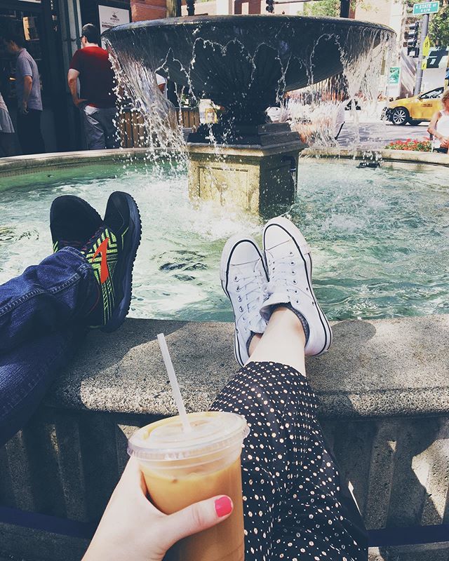 lynneaclare's tweet photo. I’ve always really loved fountains so I’m pretty excited this city has so many. 🤗✨
#dangeroustogether #chicagofountains #chicago https://t.co/GJgp8x7MYH