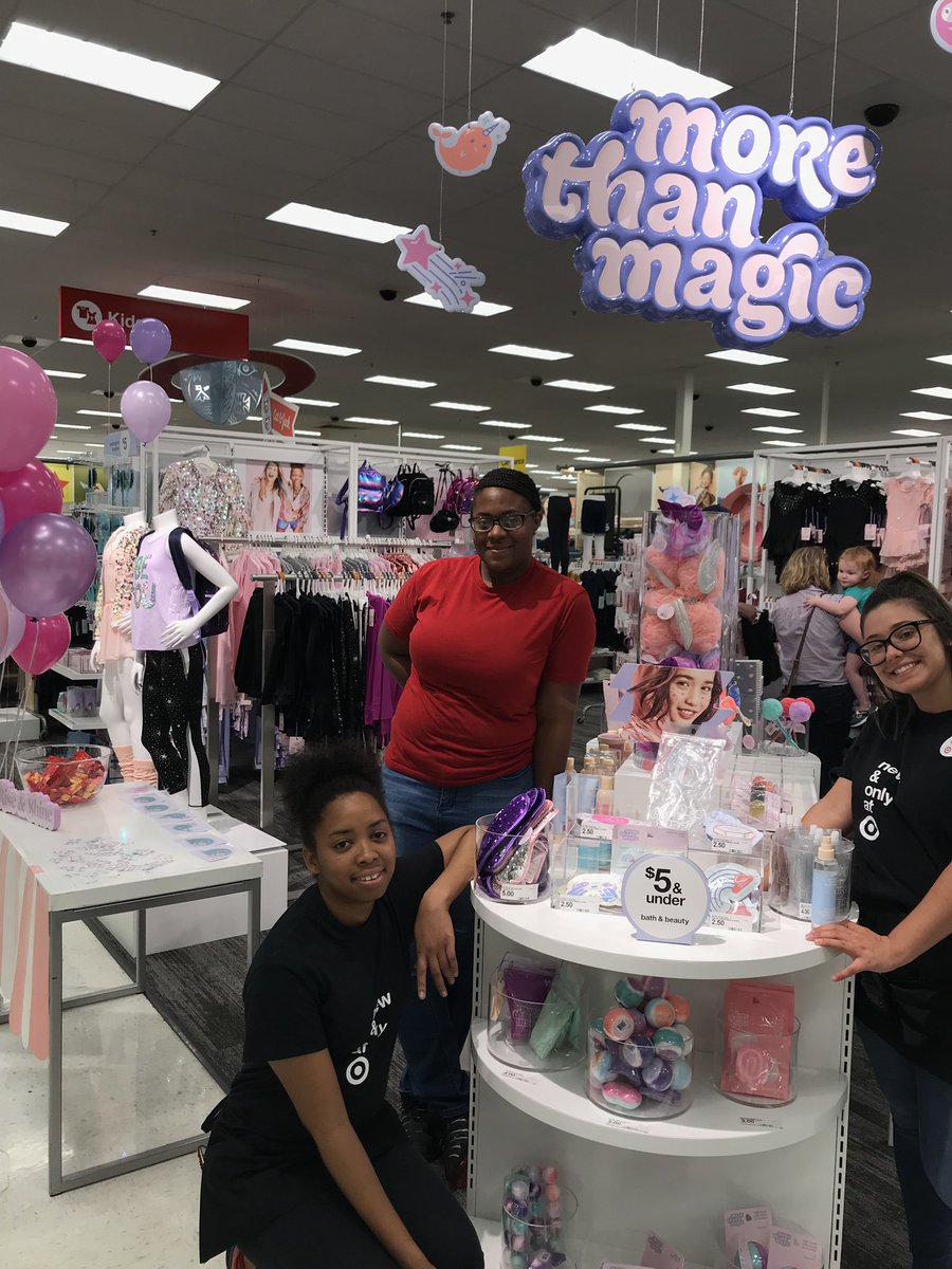 Making magic happen T1919! <a href="/eochampaugh/">Ellen Ochampaugh</a> @ashleyecarter @VM_Mallory1919