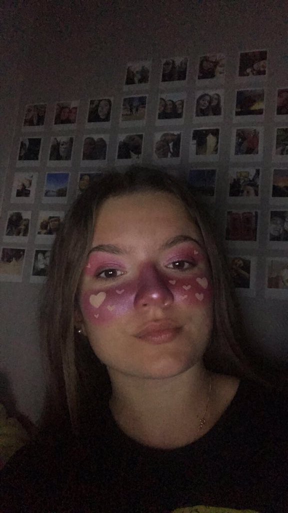 chlo♑️ tweet media