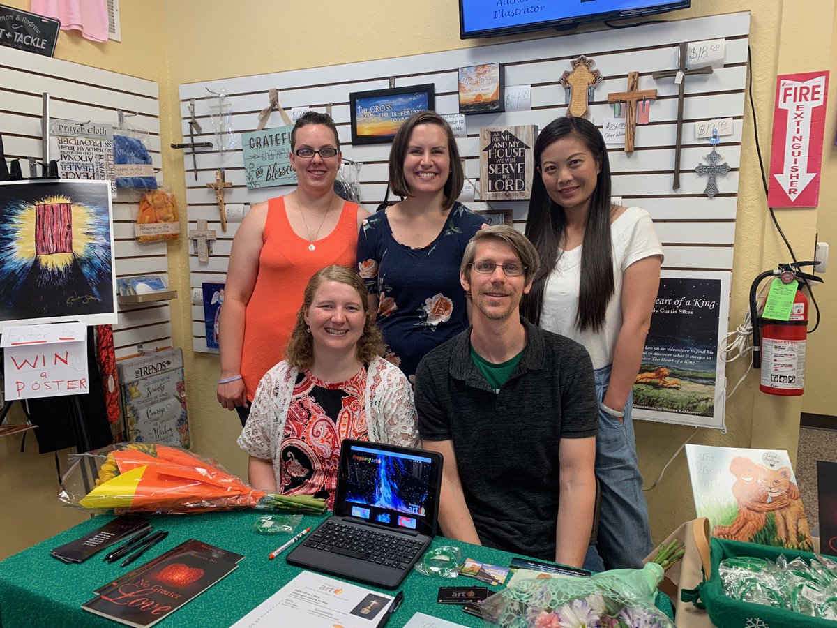 aliontale's tweet image. Fun book signing today with my fellow author friend Melissa Day @drum4life92