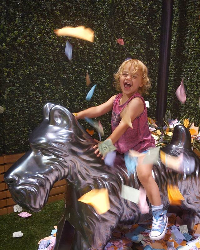 Aeliyra's tweet photo. Little Bird is loving all these booths in the expo Hall at @vidcon

#hasboro #backyardbash #creatortrack #vidconus #vidcon2019  #monopoly #letthemexplore # https://t.co/TOv8nArMGD https://t.co/HTpO78jK0Q