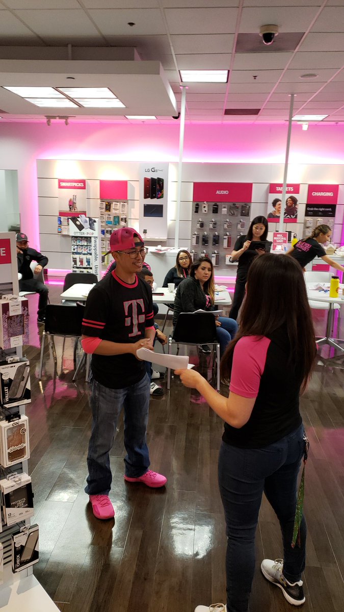 StyMagentAKtve's tweet photo. Had an amazing meeting around the Interaction Model last night with 2 great teams. #ThisIsCalvine #DelPaso #AreYouWithUs #YearOfCP #TeamMagenta #MagentaMohawk #InteractionModel #MakeItPersonal @DerrickSeay1 @LeslieJohn214 @leba99 @OfficialMattyK @LT_ltran3 @robynnmichelle https://t.co/Kame8TtVjs