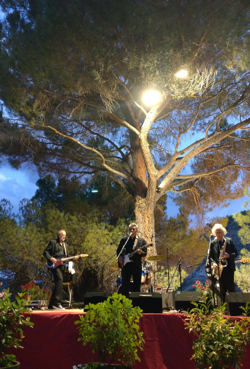 Simplemente geniales Lou Marini &amp; Red House con <a href="/HueteFuturo/">Fund Huete Futuro</a> y todos los amigos de la Fundación