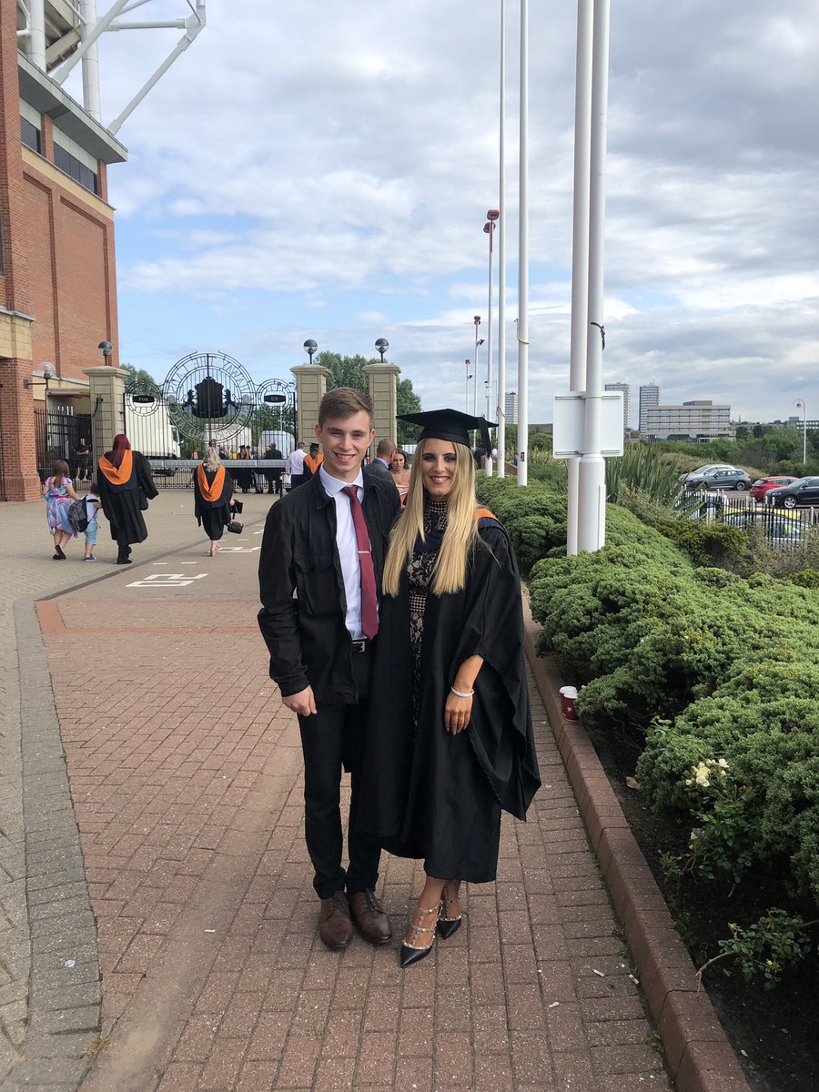 knowlesy_ho's tweet photo. Typical liv tweet but special thanks to these people who have shaped and motivated me to work harder in everything I do. Without your support graduation wouldn’t have been possible. LOVE LOVE LOVE YOU ❤️ @nikkigilhespie @_emilysmithxo @NathBrown15 https://t.co/VxE0vznqhC