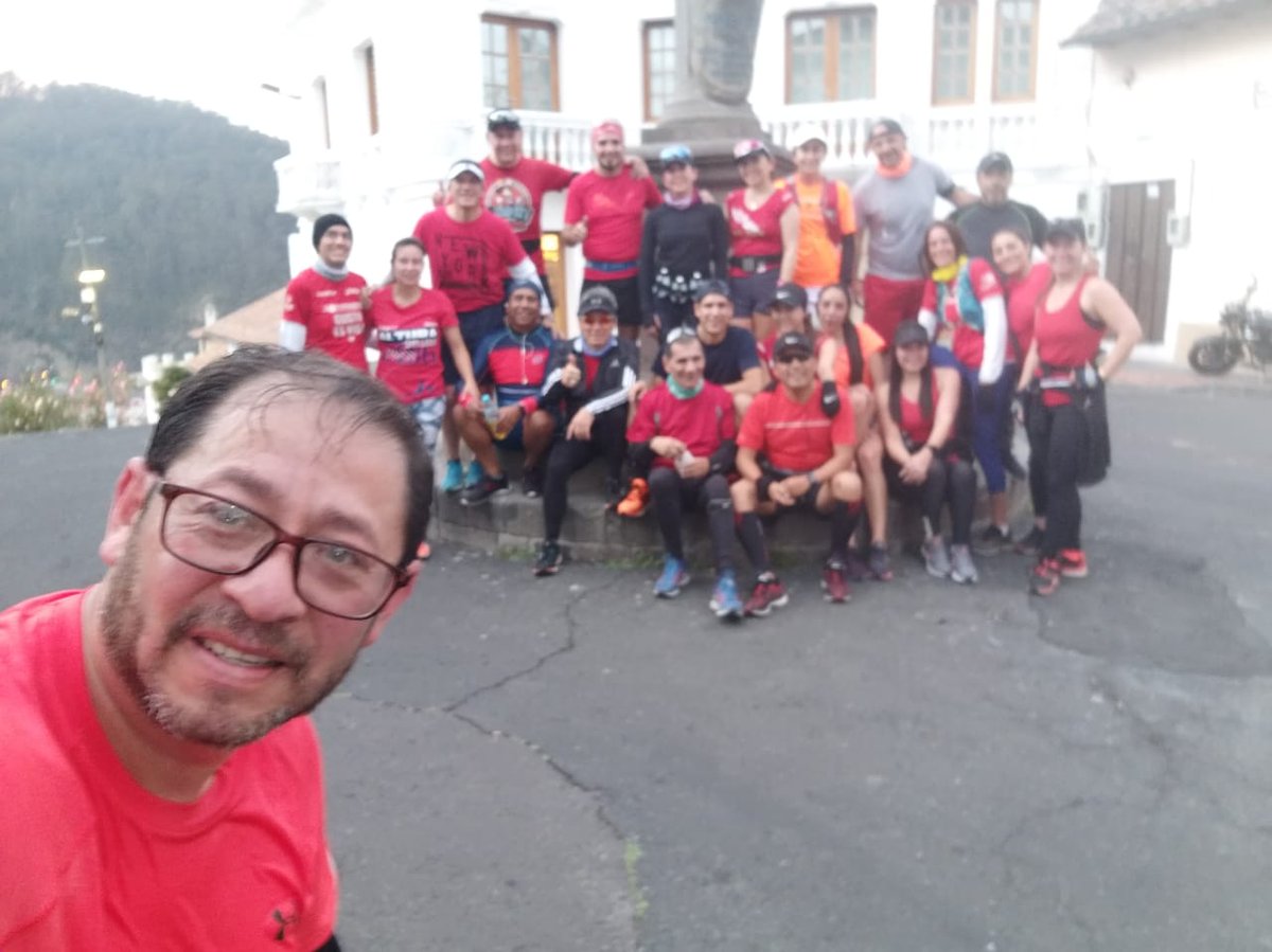 mauivelasquez's tweet photo. Sumando kilómetros!
Volviendo al ritmo de entrenamiento con los mejores #ZeroLimites
#YoElegiCorrer https://t.co/Smp7lwCJS2