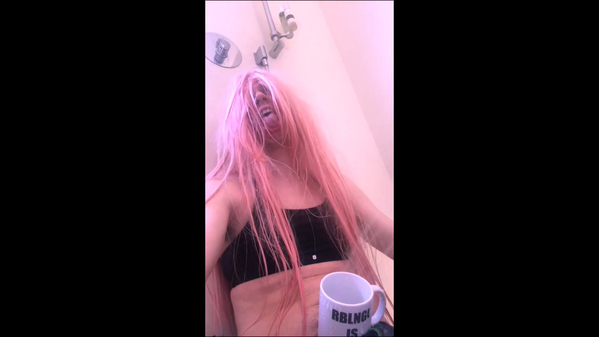 ES UN TARADI AJAJAJAJAJAJAJAHAJJAJAA