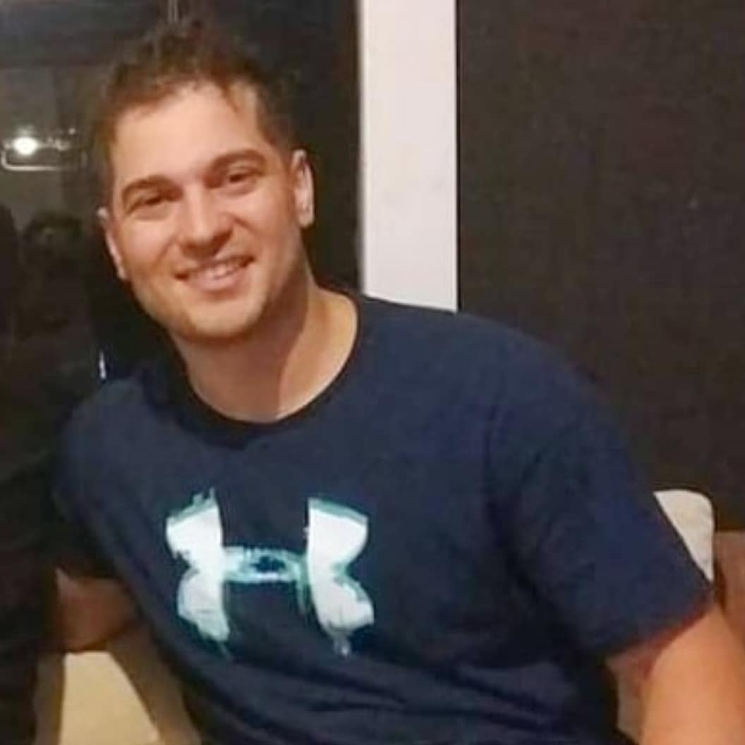 THE_PROTECTOR_2's tweet photo. Que bello #çagatayulusoy
#Çagataylusoy
@cagatayulusoyy

 junto a #kemal su tío
estas hermoso a pesar de  tener  carita de cansado 😍😍💘😋😋😀💞💞💞💙💙🔥🔥🔥���😘 https://t.co/oYauxwhZm0