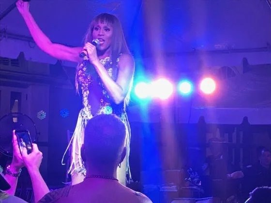 Happy bday to the wonderful song goddess Ms Deborah Cox 