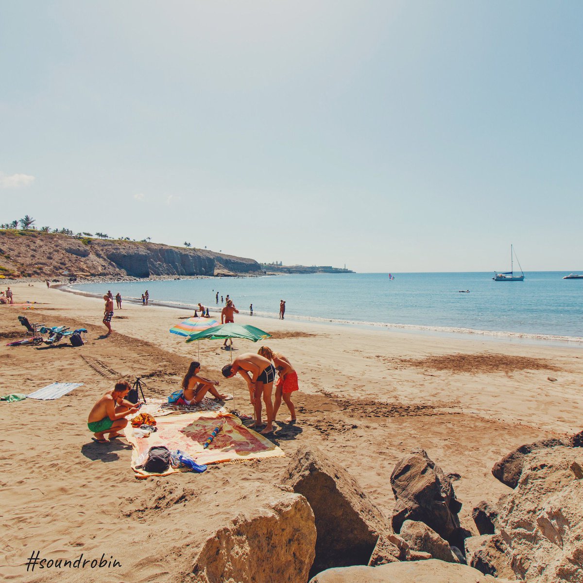 soundrobinapp's tweet photo. Use #soundrobin for your next beach trip! Check it out in the App Store today 🌊🌞 #music #app #beach #summer https://t.co/aMtlUyPfB1