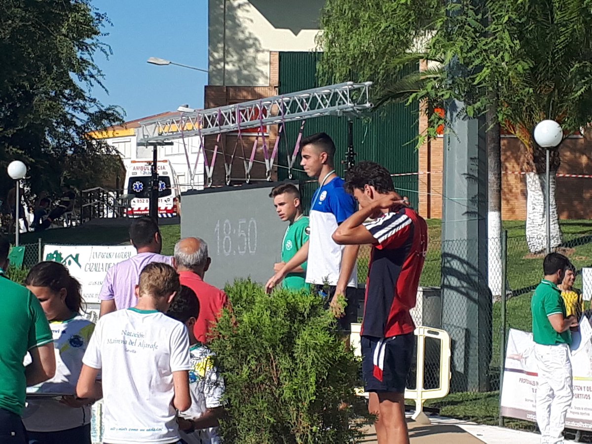 CNatacionAlcala's tweet photo. #CampeonatodeAndalucíaabsjúnior #AlejandroRueda 🥇CAMPEÓN DE ANDALUCÍA JÚNIOR🥇EN 50 ESPALDA!👏👏👏 #espartanos #CNA #AlcaládeGuadaíra @kikoporcar https://t.co/wlEpZK5aJJ