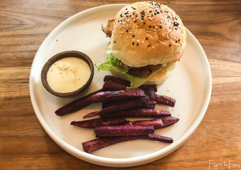 FlightsToFancy's tweet photo. The menu at The Loft Canggu in Bali caters to all taste. Even the kids &amp; vegans! All the details here ... https://t.co/wJdmLInJtV #canggu #Bali #Indonesia #Veganism https://t.co/2dIHF2CjLW