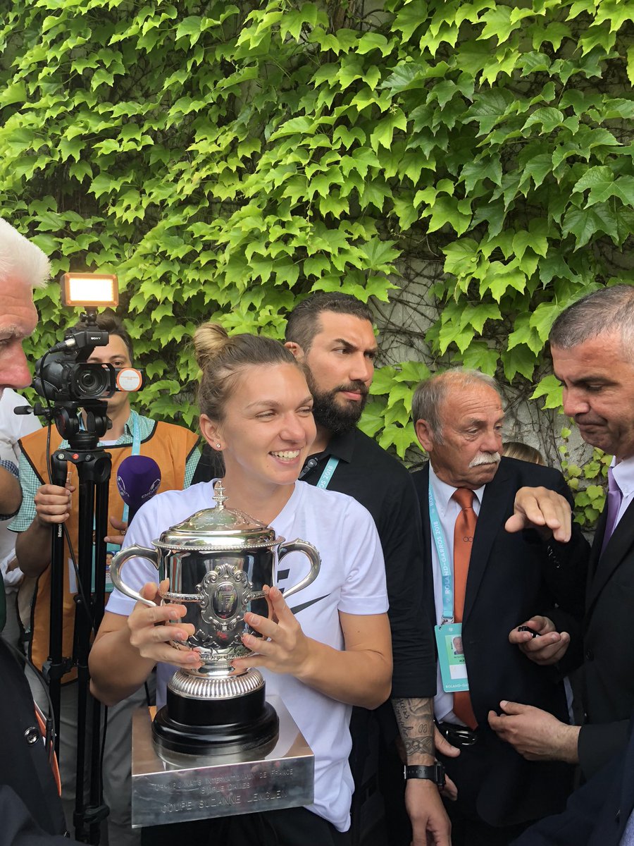 laksh23's tweet photo. @Simona_Halep congrats Simona. You repeated 9th June ‘18 French open. A few pics at close quarters...wasn’t able to make it Wimbledon &amp; well played https://t.co/ok0DQvRKlK