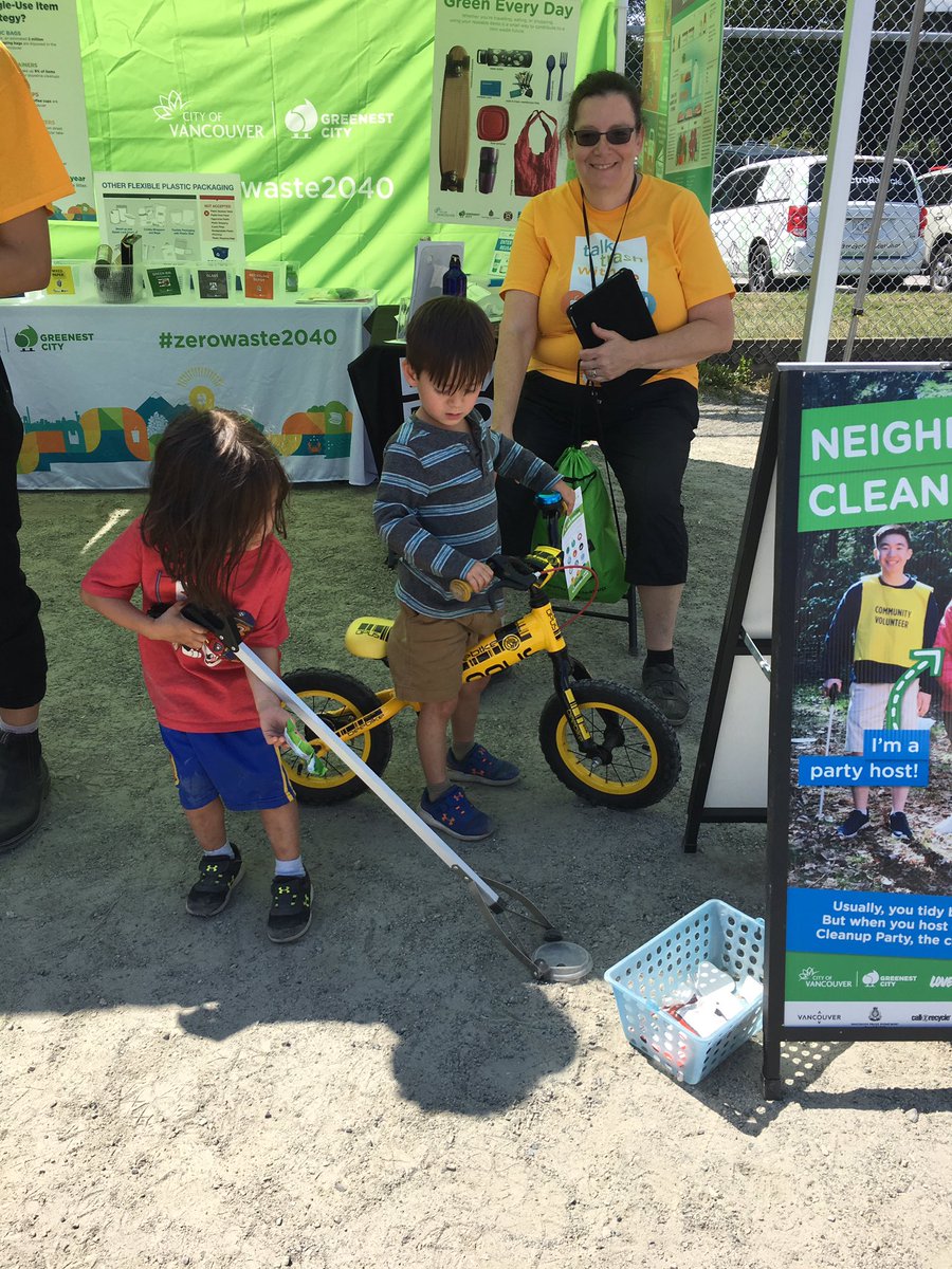 Mini clean up crew! Always leave a place cleaner than you found it. #zerowaste2040 #cleanupparty