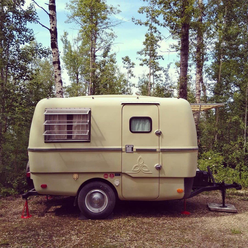 We made it! First time camping with Trudy the Trillium.

#trilliumtrailer #vintagetrailer #vintagetrailers #fiberglasstrailer #camper #traveltrailer #boler #bolerlife #trilliumlife #trillium #caravan #vintagecamper #trillium1300 #fiberglassrv #fiberglasscamper #glamping