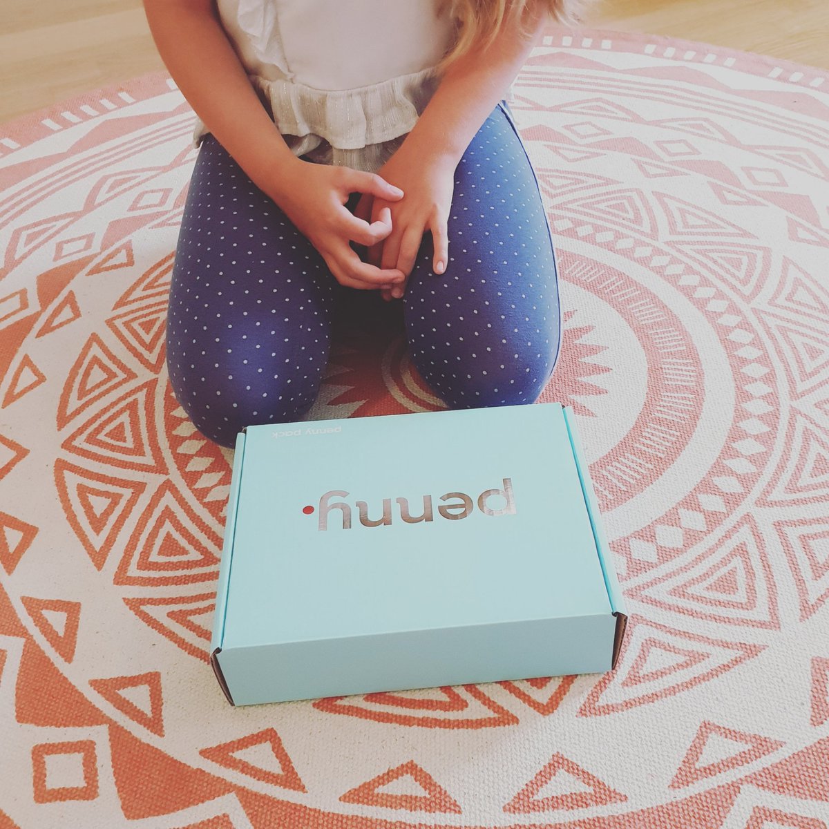 mypennypack's tweet image. Is she nervous about getting her period for the first time? We want to change this... #firstperiodkit #confidentgirl