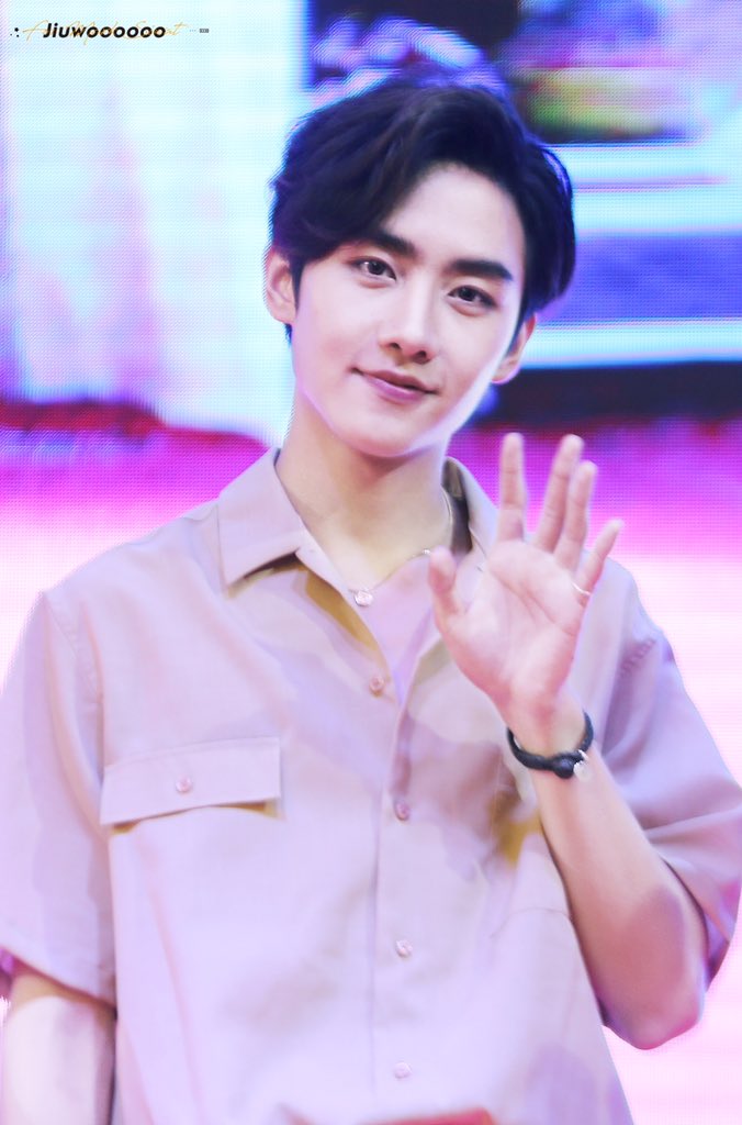Ariesmark0330's tweet photo. 190630 RGN ♈ 

@Mmarksiwat 🖤
完全被死亡灯光打败了。 

#หัวใจศิวัช 
#MarkSiwat https://t.co/MoXXgsMHOg