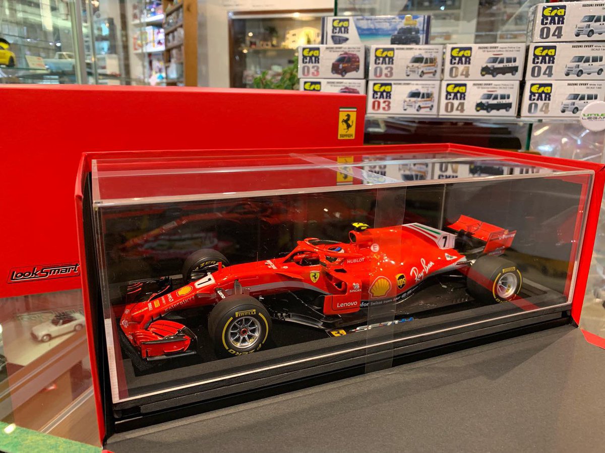 littlelegard's tweet photo. フェラーリ2018年ライコネンモデルです。アクリルケースも付いてデラックス仕様になってます

フェラーリSF71H #7 Winner US GP 2018 Kimi Raikkonen( ルックスマートLS18F1018)アクリルケース付
31,320円

#ferrarisf71h #f12018 #フェラーリ #f1マシン #キミライコネン #ミニカーショップリトルレガ https://t.co/2qvrs6QK9a