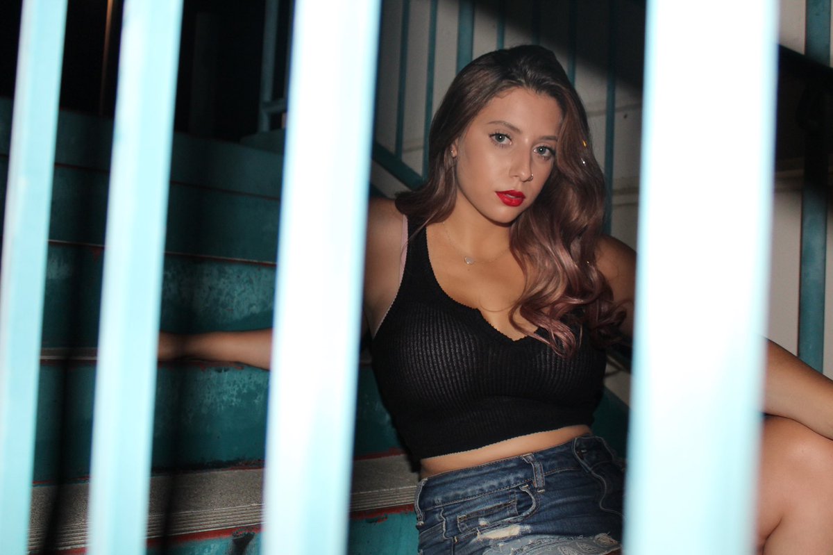 KaiSaadeh's tweet photo. They told me to go off so I did 💋 https://t.co/HLOadhiO0h