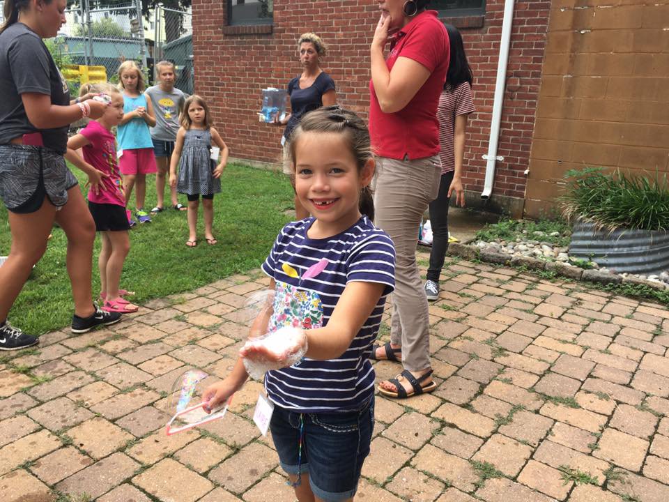lancscifactory's tweet image. #BUBBLE BONANZA #SummerCamp is running from 1-4pm on July 15-19 at the #LancasterScienceFactory! In this camp, kids will love experimenting different types and shapes of bubbles and perfecting several solutions of their own to take home! ow.ly/WNSM50uVJKh @lancscifactory