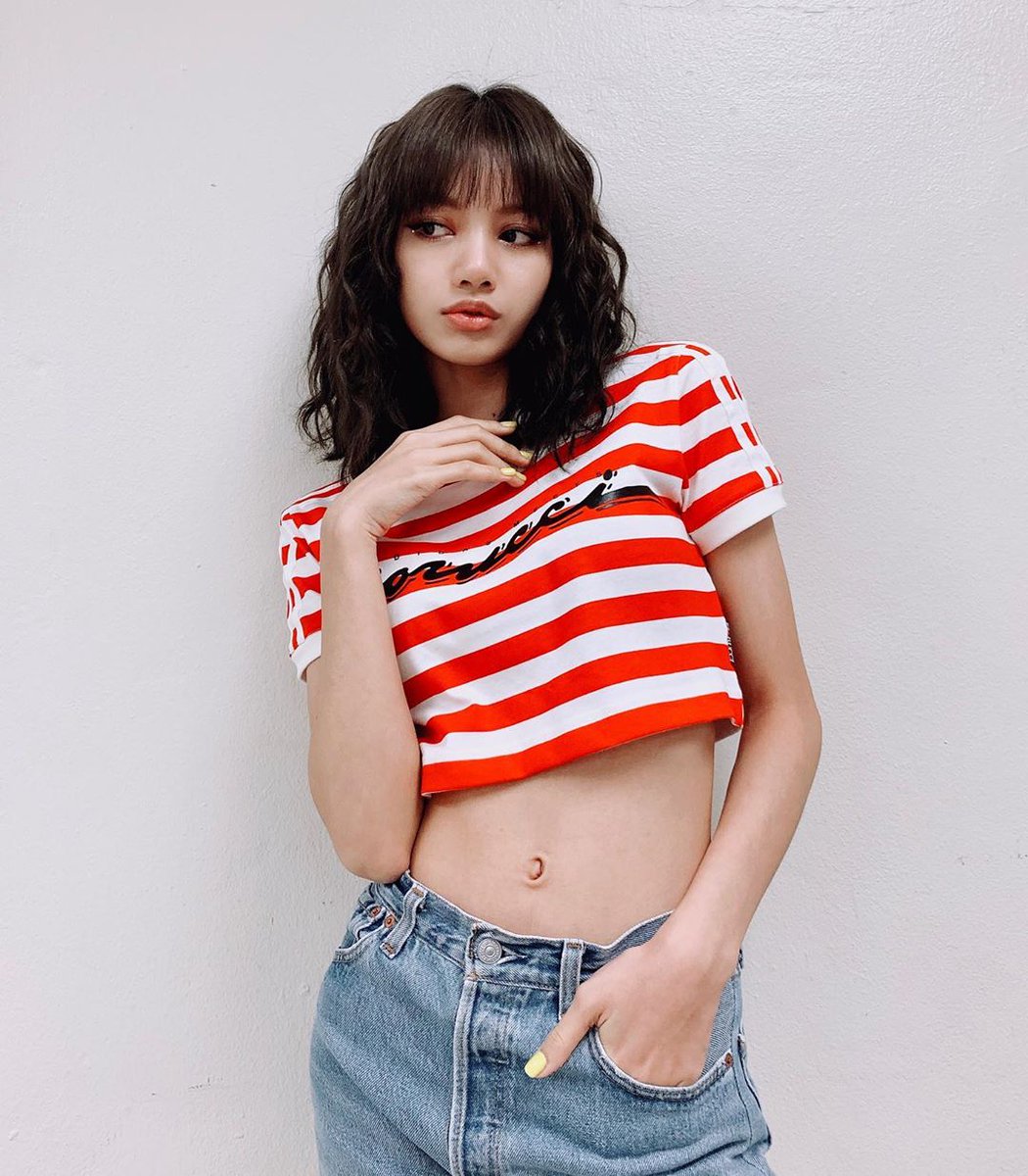 Lalisaedit's tweet photo. Omg https://t.co/06RkOQ9BM3