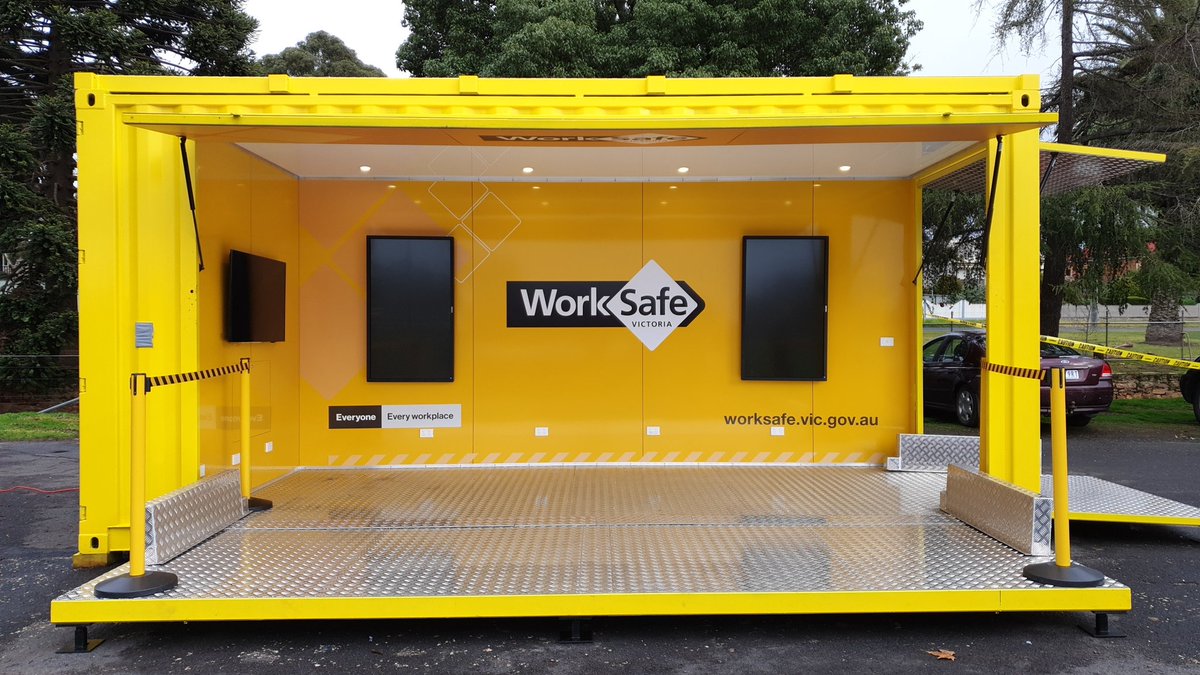 WorkSafe_Vic's tweet photo. We’re getting set up for another #GameOfTheMonth at Maryborough FNC. Come on down and meet @AFLVic and @NetballVic heroes and make your #WorkSafePledge! https://t.co/1ZGMsGqQrX