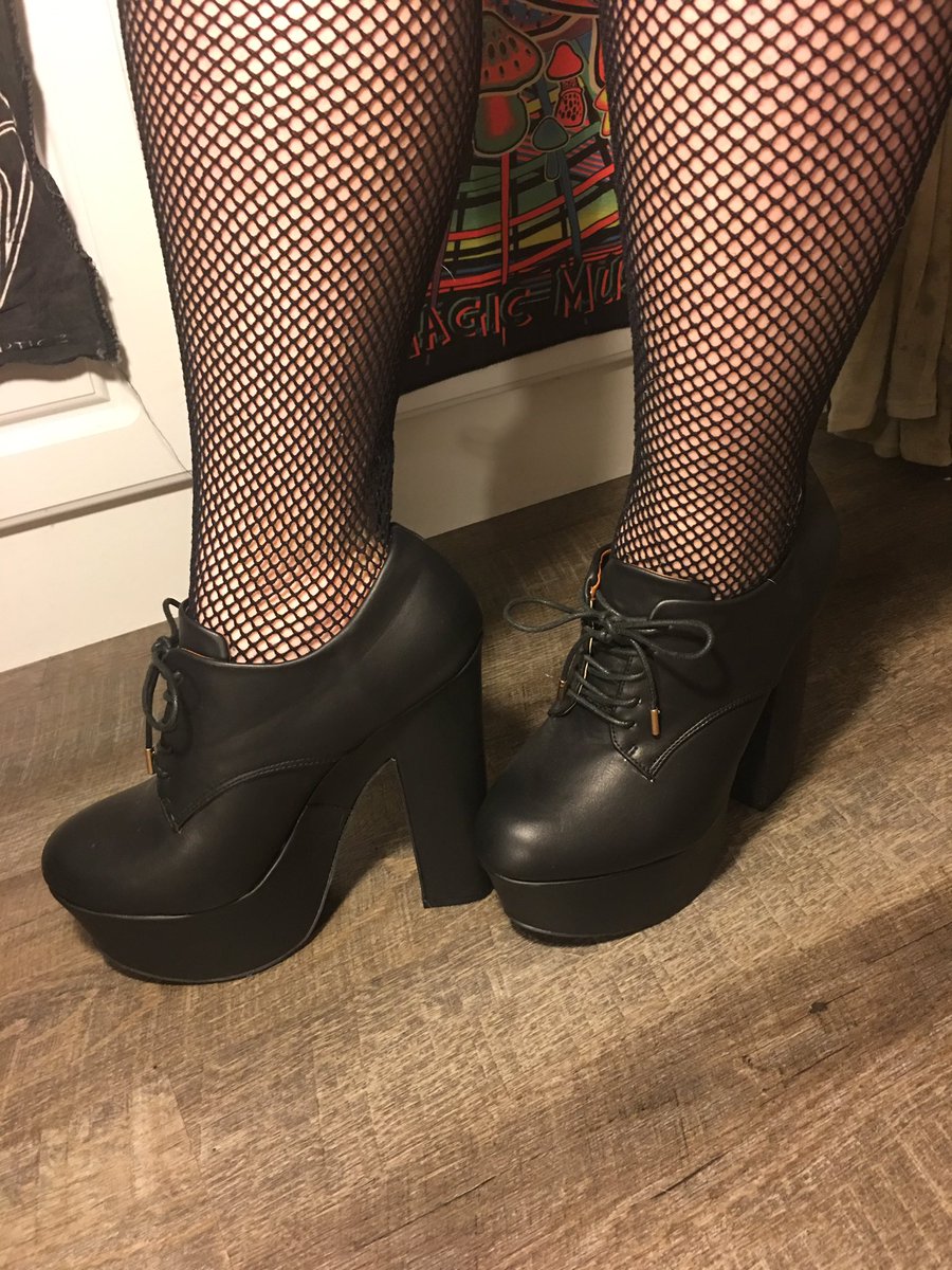 peachysoless's tweet photo. Custom pics,Message me #feetporn #feetworship #feetlicking #feetfetishnation #feetfetishes #footslave #footworshipping #footfetishcommunity #footjob #toesucking #toefetish #socksfetish #socksforsale #feetpicsforsale #findom #findomfetish #cashpig #cashpiggieswanted #cashpigsonly https://t.co/f7iupTWh2p