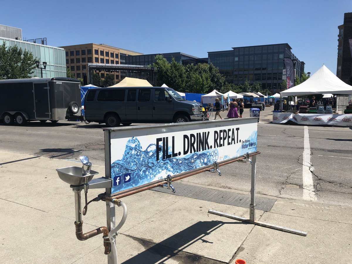 DSMH2O's tweet photo. It’s still hot and you’re still rocking. Remember to #StayHydrated at #DSMH2O free water stations at @8035 #FillDrinkRepeat https://t.co/PI6kbIZM3I