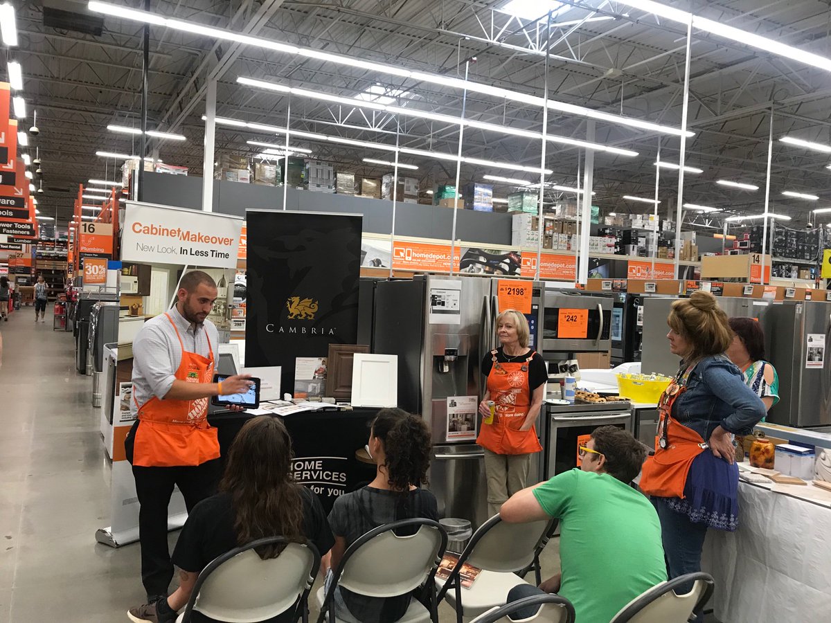 Cabinet refacing clinic with our fantastic HDI partners at store 1518 today! @AnthonyFlorez40 <a href="/deanosettle/">Dean Settle</a> <a href="/PabstBen/">Ben Pabst</a>