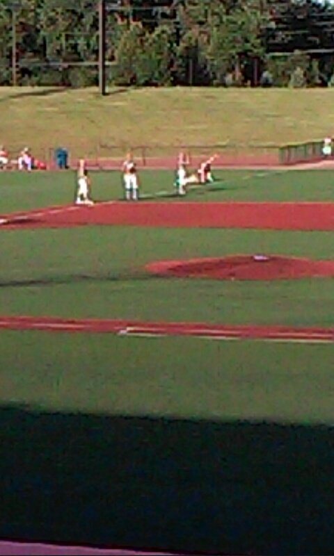 ladyjanet's tweet photo. Oh no! The other team are all wearing knickerbockers. I might have to cheer for them. Sorry @Normal_Baseball.  #Sexybockers https://t.co/MmH1MUdGdc