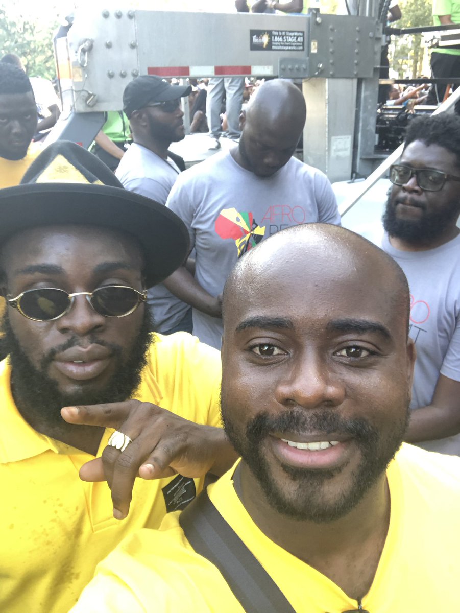 kwameguy's tweet image. I’m #okay, finally met the Sokoto Red, The G.O.A.T @manifestive. If you no dey like en flavor no be by force. Proud of you man #manifan