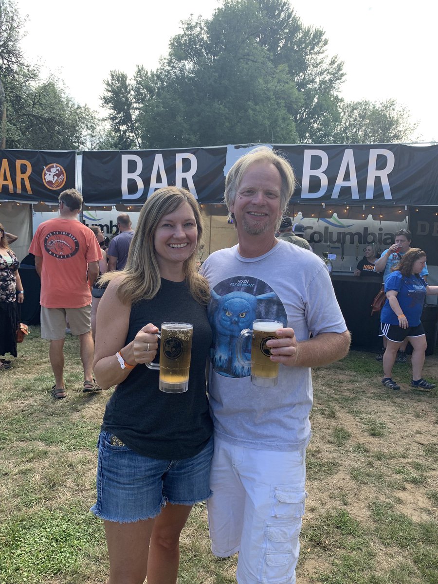 tickettomato's tweet photo. Warm weather. Cool drinks. New pals. Thatβs how we do it at @Harefest. @JFELLPresents #pdx #portland #canby #festival #summerfestival #tributeband #rocknroll #harefest #harefest9 https://t.co/bCA3w4mmif