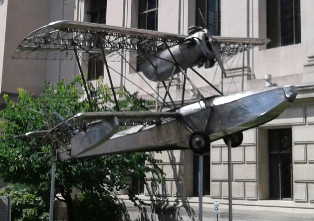 eahlovesu13's tweet photo. ~Strange aircraft.
#ThingsToSeeAtArea51 https://t.co/w5R0QtReF4