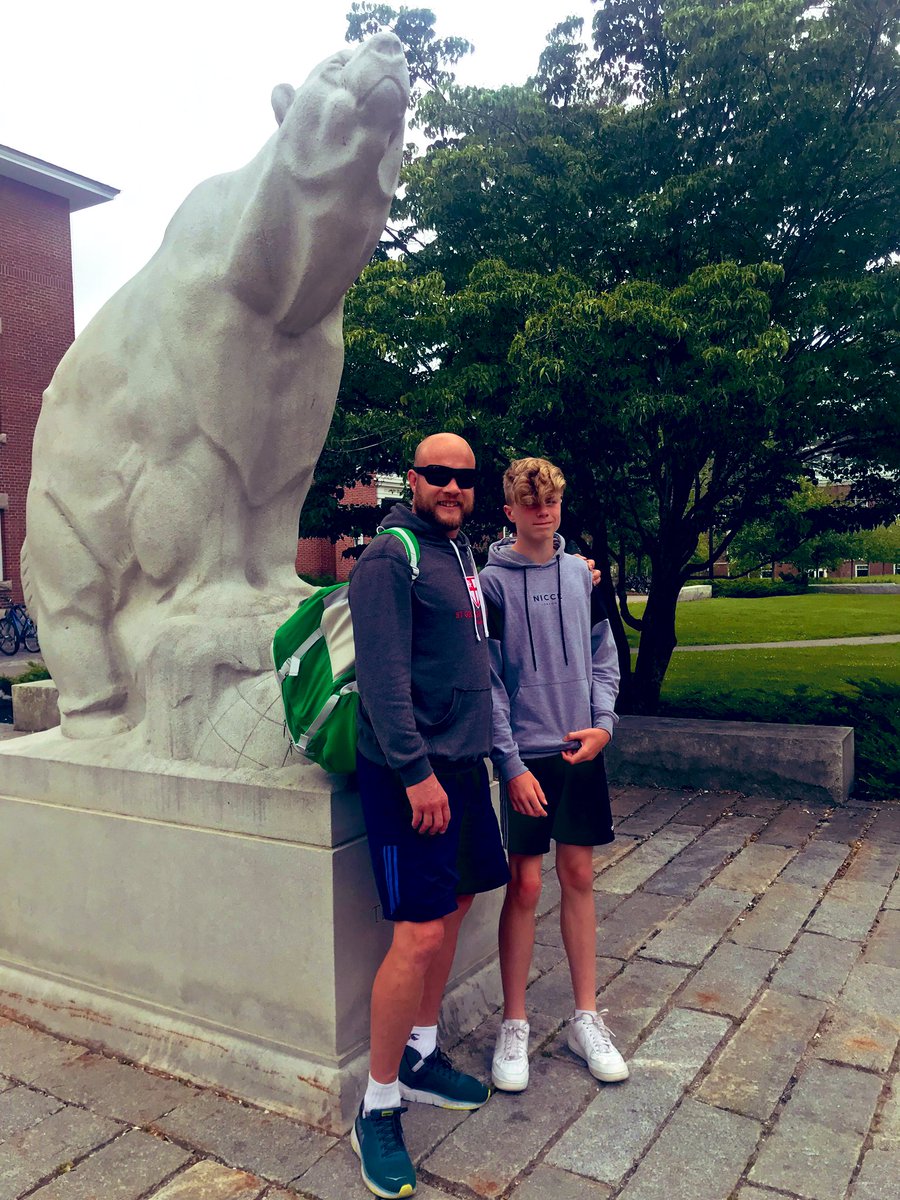 russellearnshaw's tweet photo. Bowdoin... ❤️ you #DadHug https://t.co/ouQIEc96q5