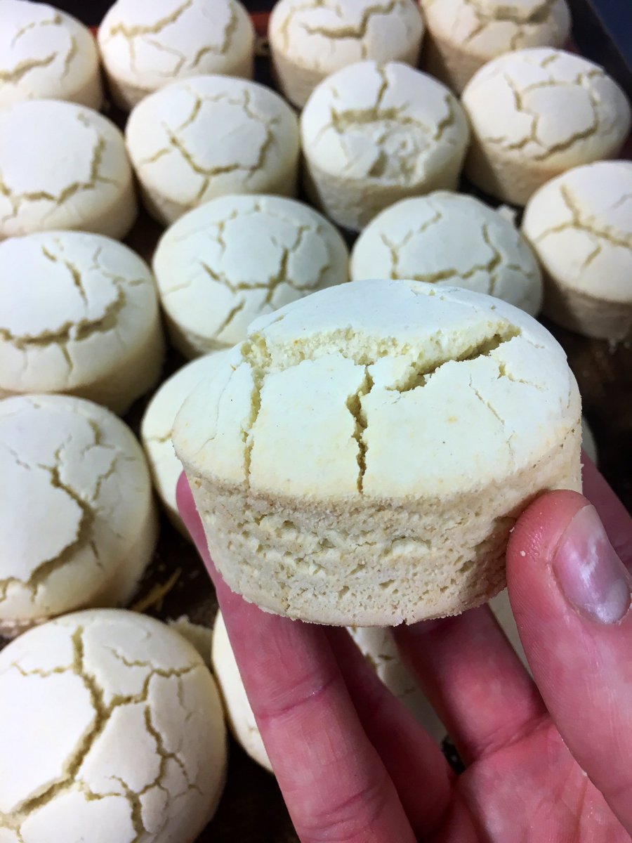 thiibault_m's tweet photo. Some VEGAN &amp; GLUTEN FREE Scones for our vegan/gluten free Afternoon Tea menu at @Kimpton London

Using sunflower spread, gluten free flour and almond milk #Vegan #glutenfree #scones https://t.co/sLzAtZ436S