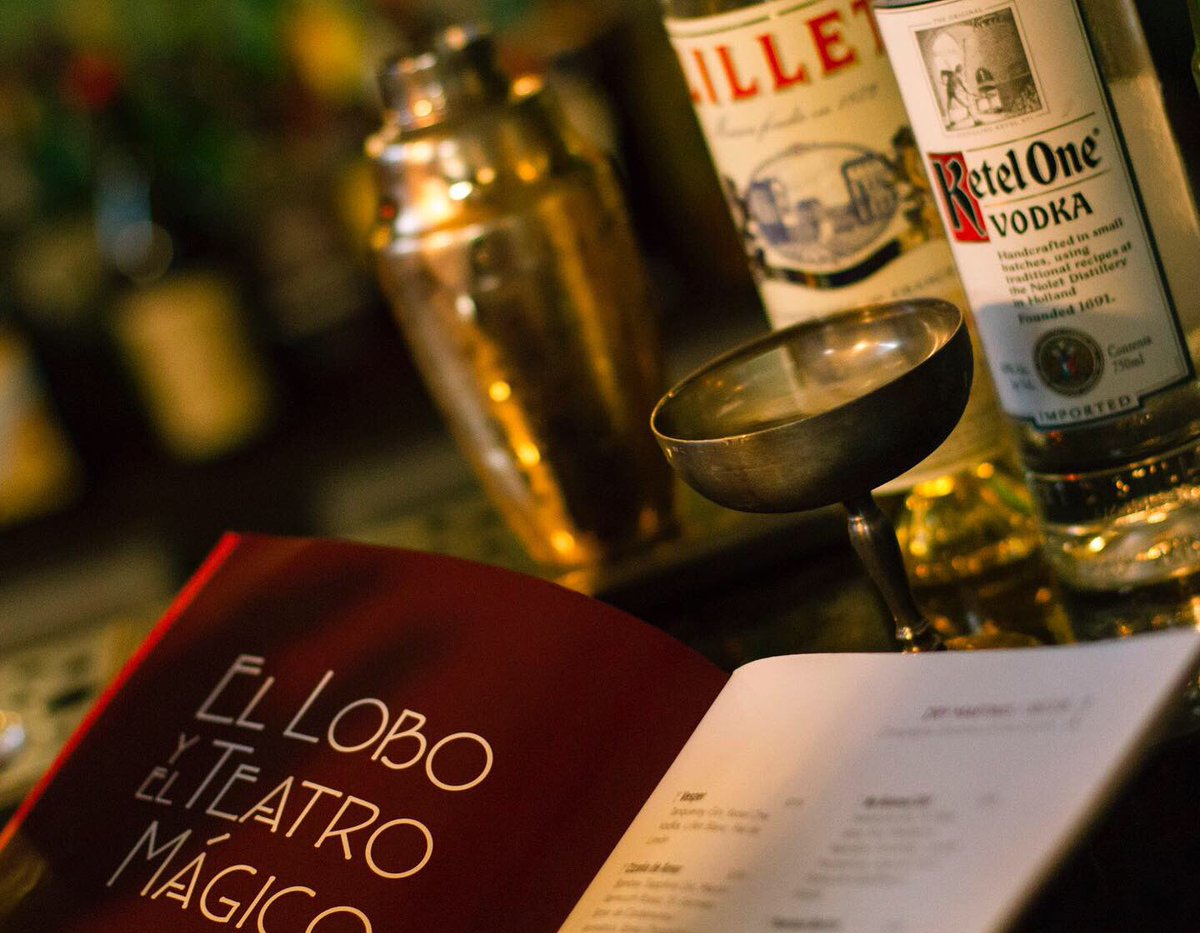 DoppelBar's tweet photo. El refugio de los lobos, ser cool al margen de todo y todos, la sed verdadera, el templo del Martini!
#Vesper
#QueVasAHacerDeTuVida
#ElAmorEstaAhíParaTodos
#BeberEnDoppel #BeberExtraordinario
•
#ElPoderDeDoppel
#NadaComoDoppel
#DondeSiNo
#LaSedVerdadera
#DoppelLoHizo https://t.co/HNjCwACxIS