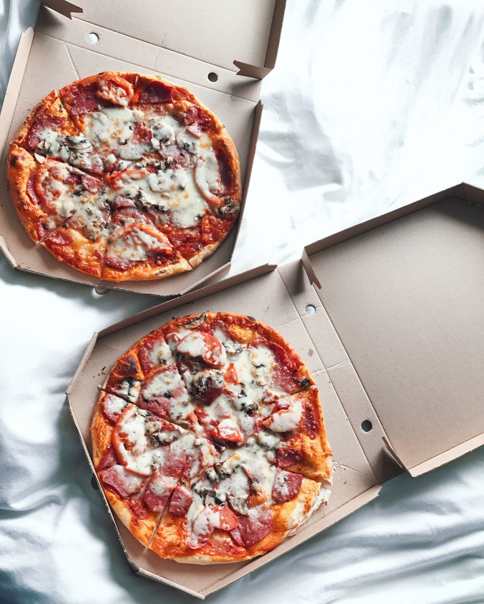EmpowerMeCanada's tweet photo. PIZZA ANYONE??
Now that we have your attention โ did you know that you can put your #pizza #boxes in the #Green Can or #Food #Scraps Cart?
#composing #cityofnorthvan #compose #greencan #foodscrapscart #reduce #wasteless #wastelesswednesday #recyclebc #recycling #bc #cnvbc https://t.co/KyARzyVp4x