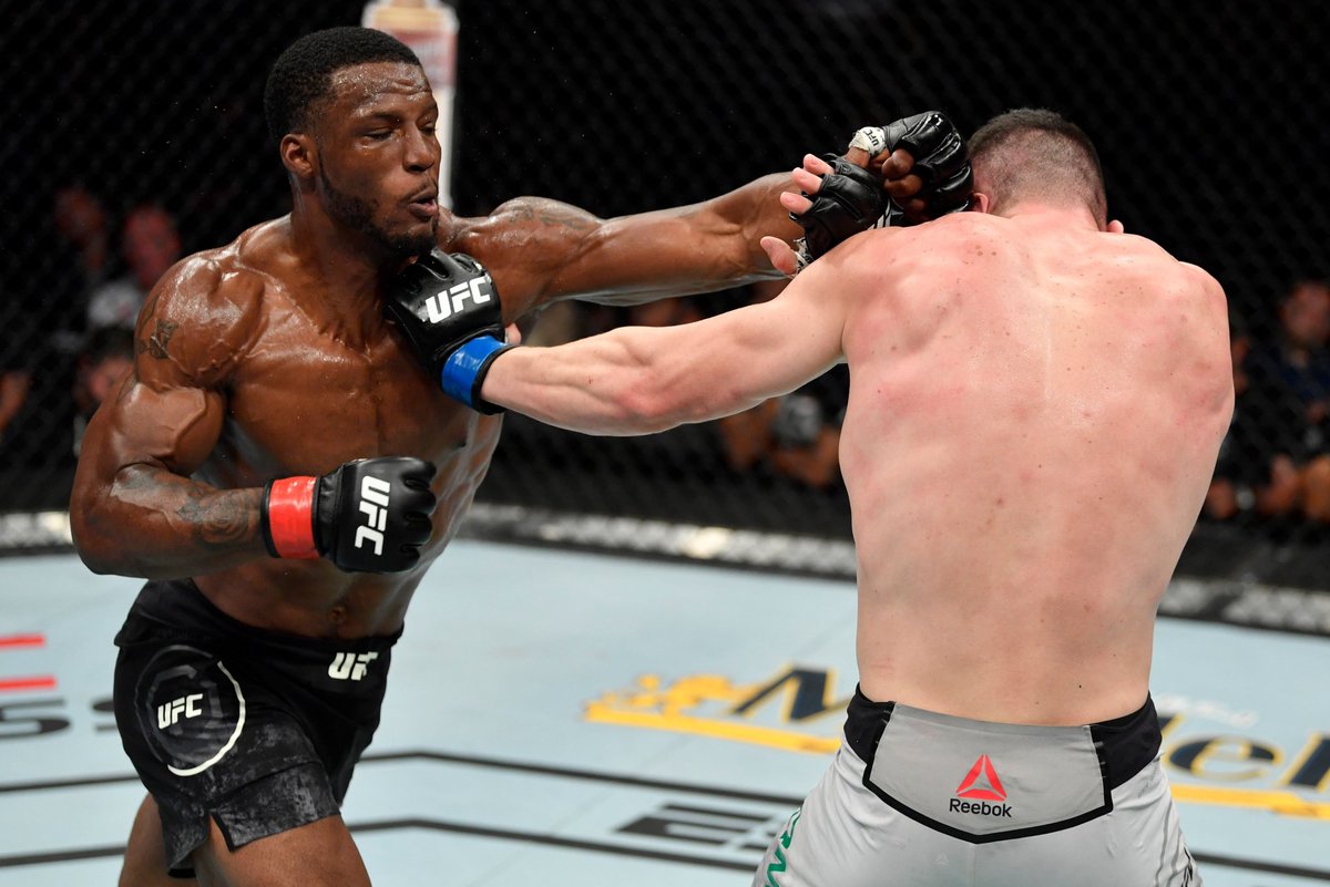 jardinizquierdo's tweet photo. #MMA 🤼 #UFCSacramento
🗣️ MAIN CARD:
Karl Roberson venció a Wellington Turman, por decisión dividida.
Tarjetas 28-29, 29-28 y 29-28.
#MMAXPodium
#UFCFightNight155 https://t.co/xCQHYEHdbl