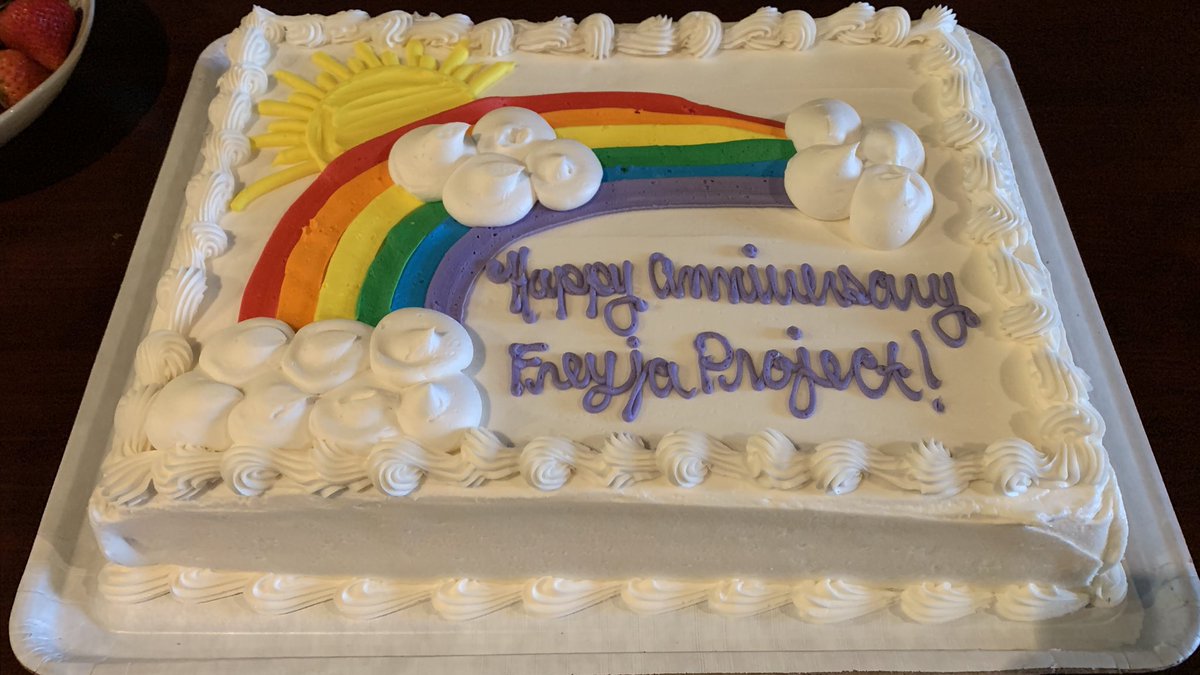 freyja_project's tweet photo. Cake!!! https://t.co/c0MhOxuwgF