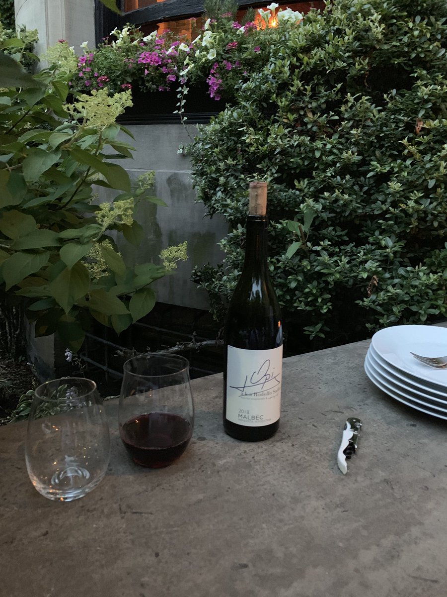 daniilatcerulli's tweet image. Busy day in Boston today: Jamaica Plain Porchfest, JP Licks, and stooping it in Back Bay