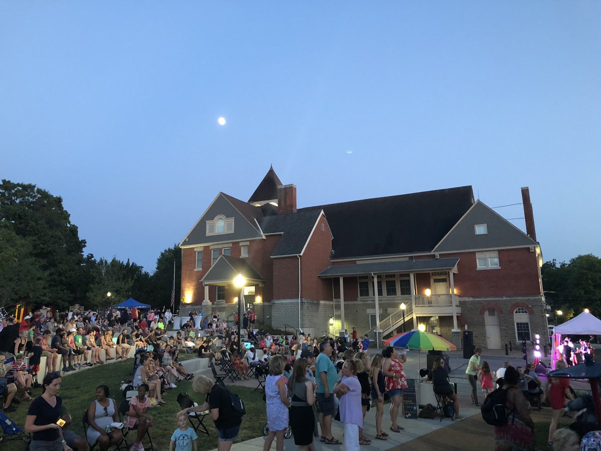 Westwood Works (@westwoodworks) on Twitter photo Well this is cool. Lots of fun at Second Saturdays tonight! Thanks <a href="/CityOfCincy/">City of Cincinnati</a> for investing in Westwood’s newest park! Well this is cool. Lots of fun at Second Saturdays tonight! Thanks <a href="/CityOfCincy/">City of Cincinnati</a> for investing in Westwood’s newest park!